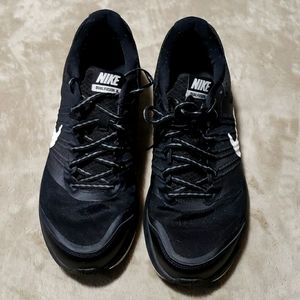 Nike Dual Fusion Athletic Shoes
